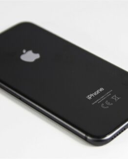 iPhone SE (2020) 64GB (2nd Generation) Svart |Som ny|